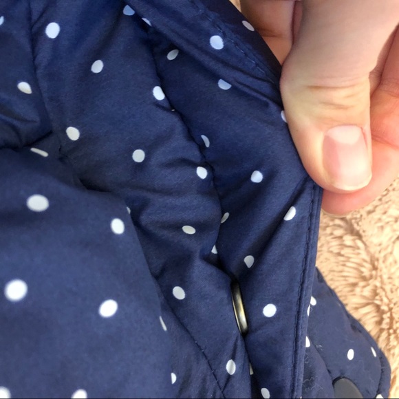 Reversible grey and polka dot vest - Picture 10 of 11